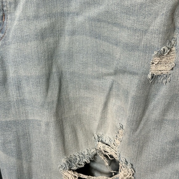 Judy Blues‎ Plus Size Boyfriend Fit Distressed Jeans Size 22W Light Wash - Picture 4 of 6